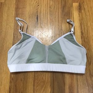 Alo sports bra size M